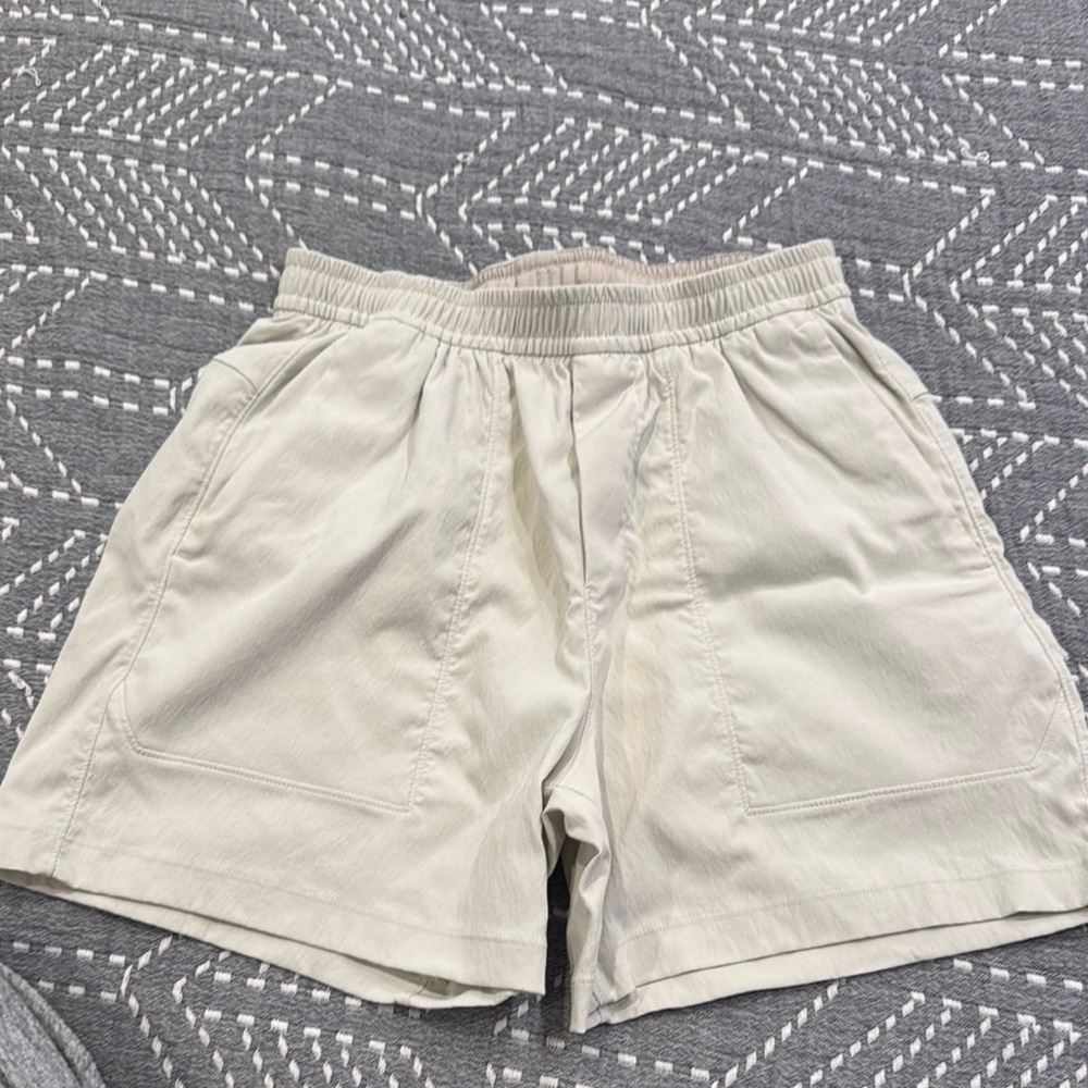 Men's Cream Shorts